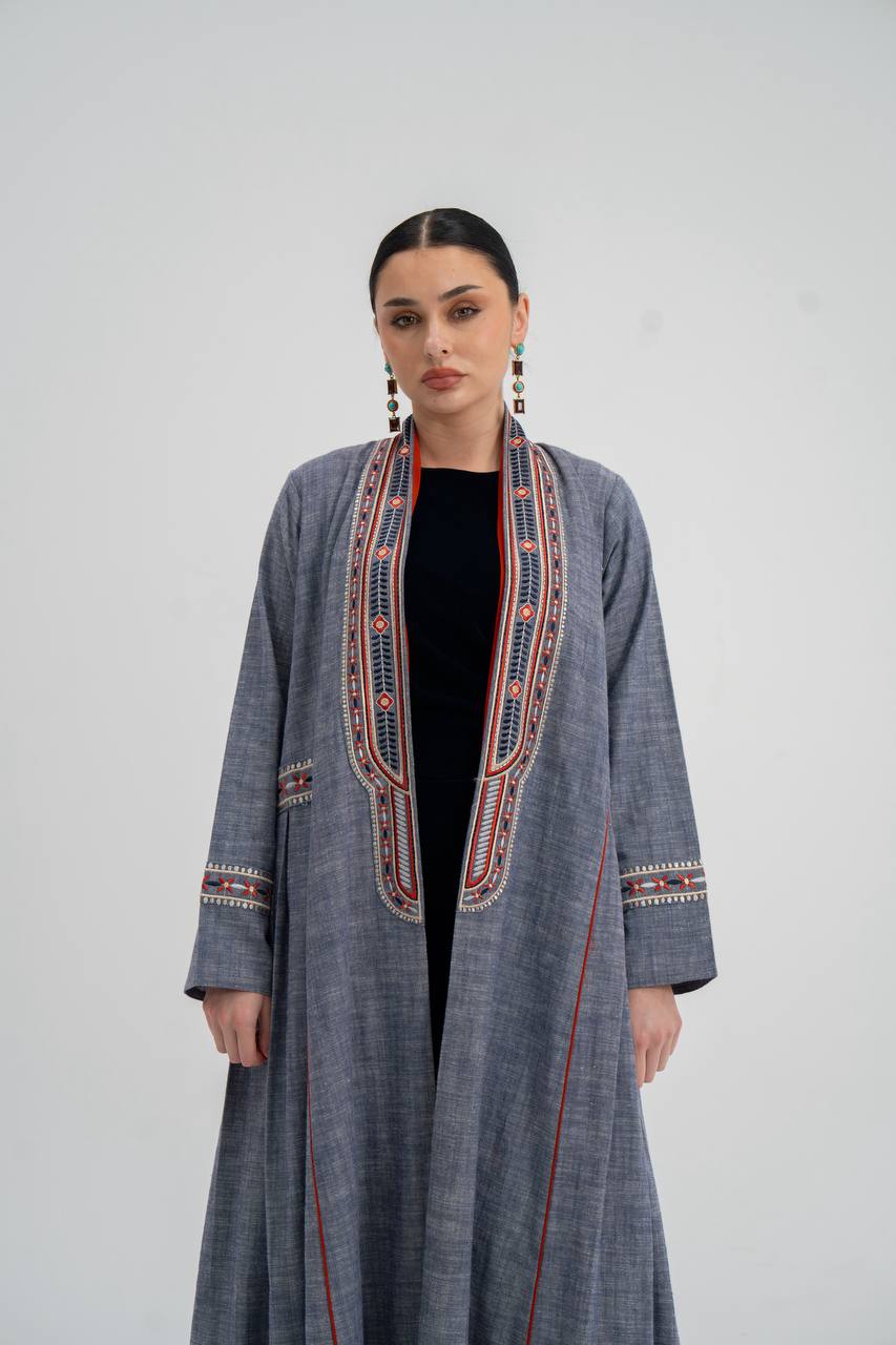 Linen abaya in gray with embroidery. C:6750