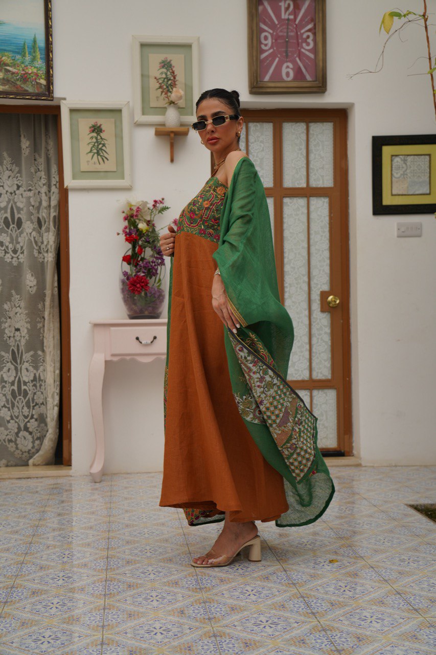 ABAYA BESHT LINEN WITH EMBROIDERY . C:6412