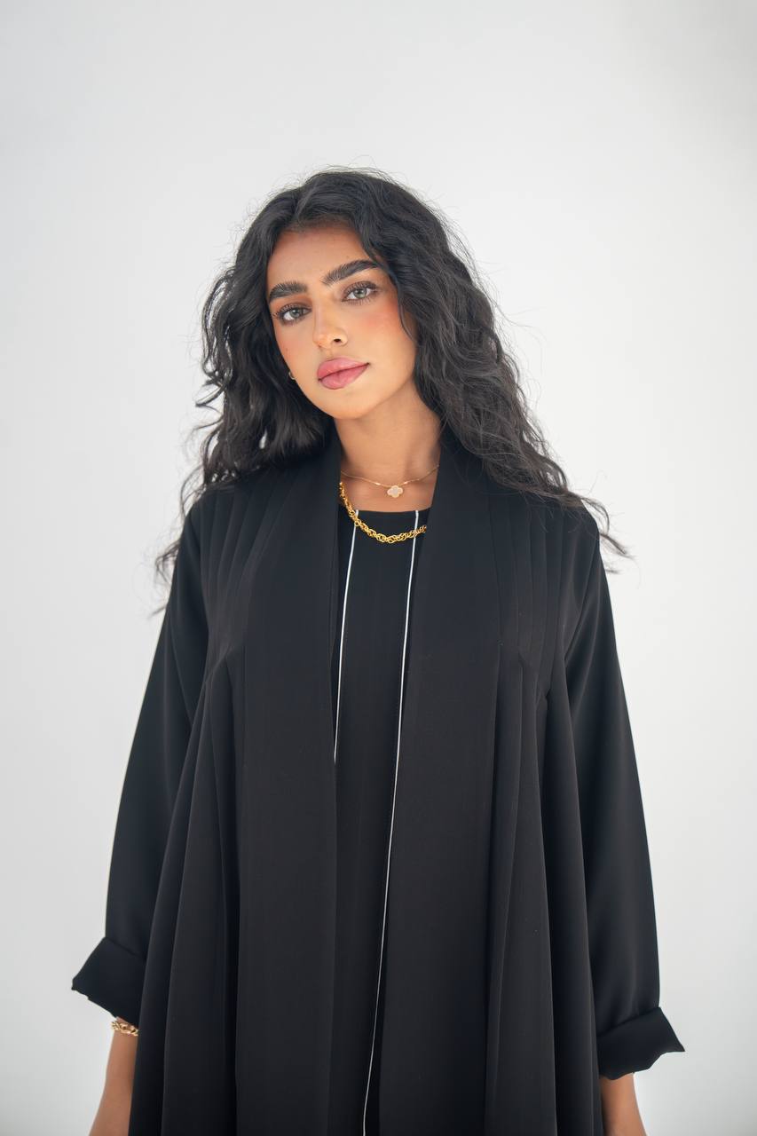 Black crepe abaya with pleats C:6649