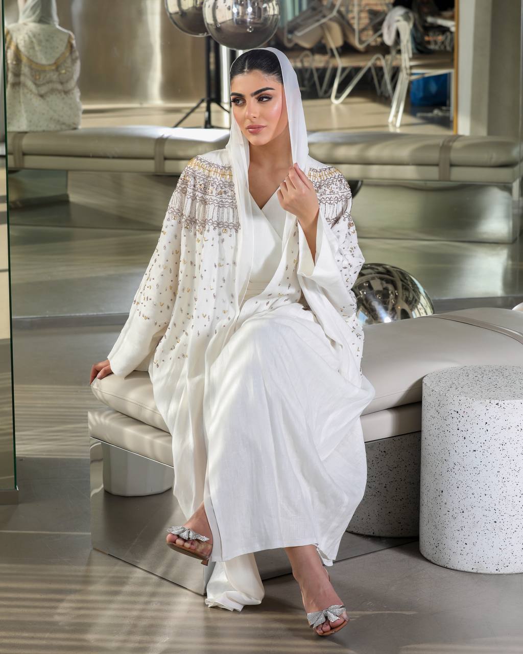 Abaya Bisht in white crepe with hand embroidery C:6361 White (Free size)