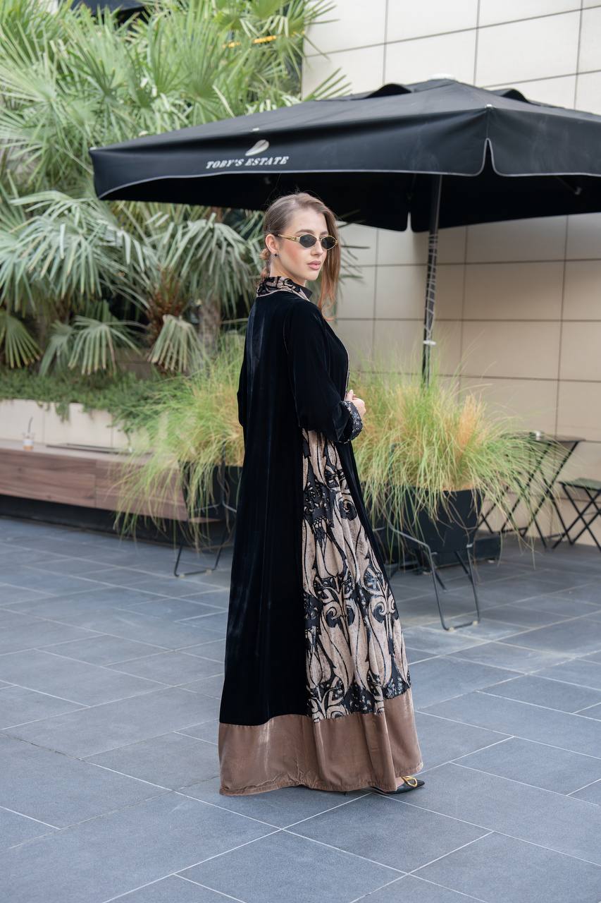 Black velvet abaya. C:6697