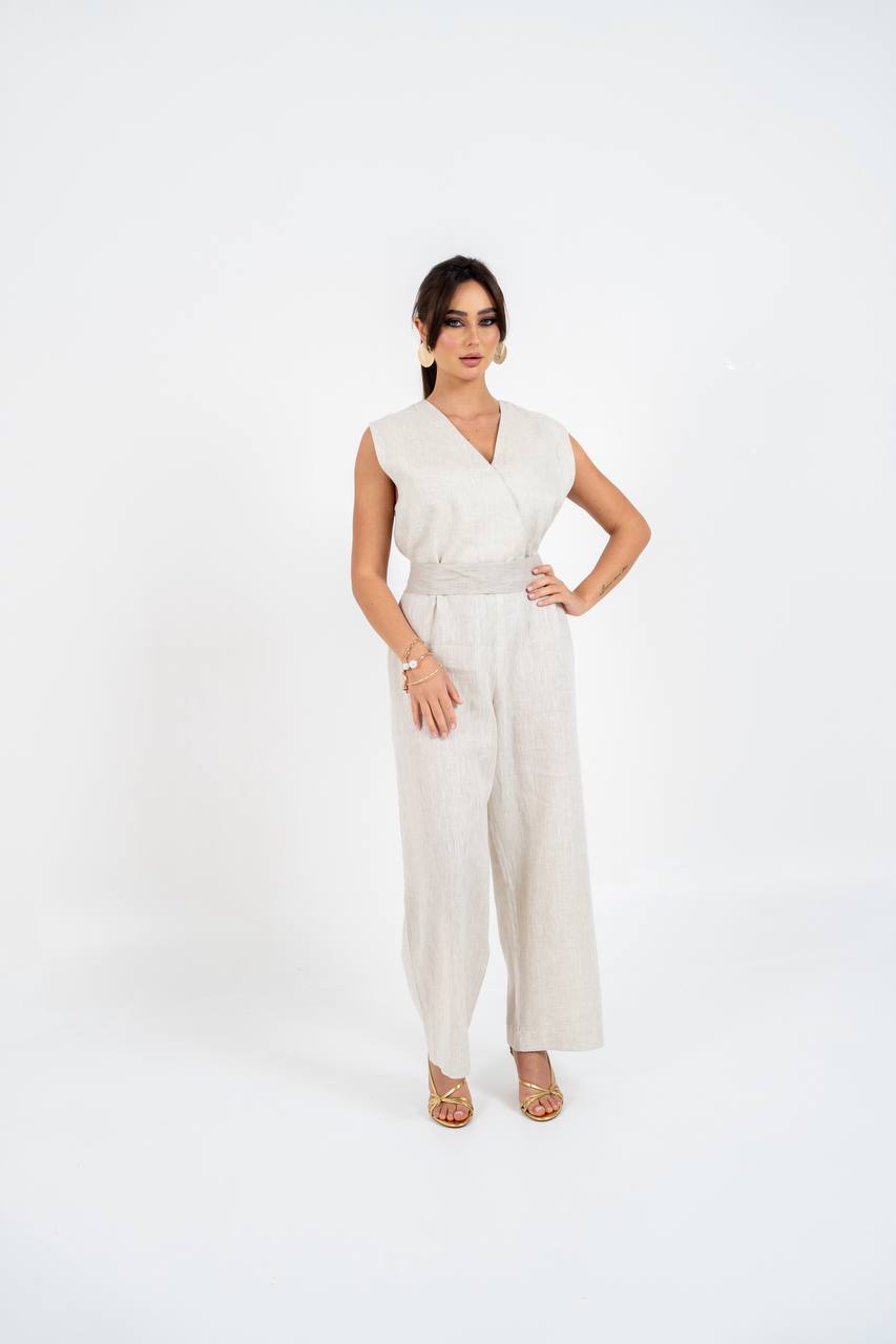 Light beige linen jumpsuit. C:102