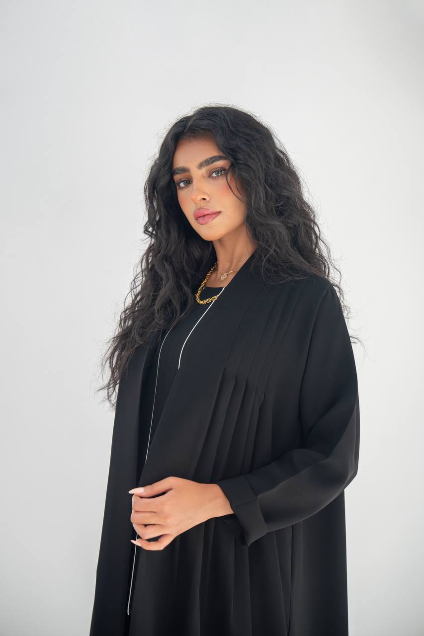 Black crepe abaya with pleats C:6649