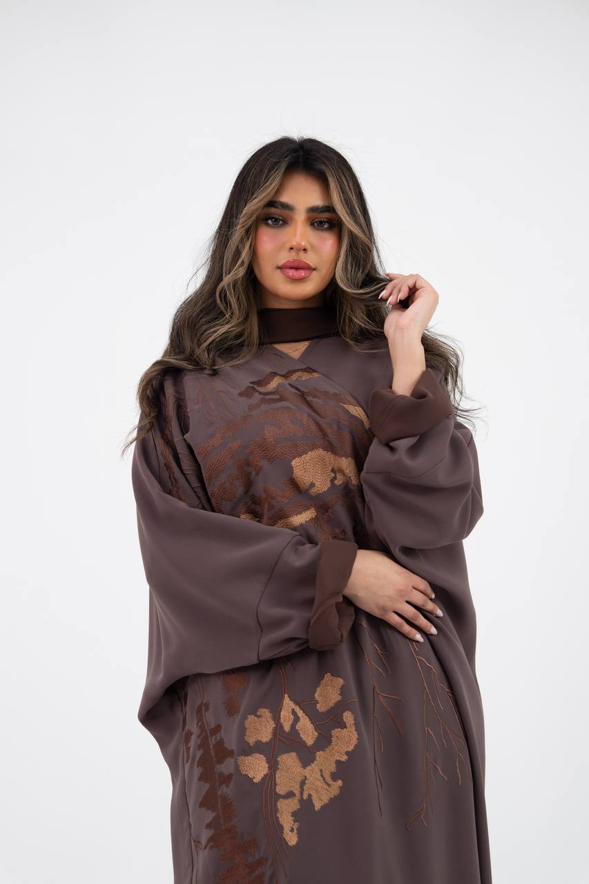 عباية بشت كريب باللون الكوفي مع تطريز, C:6769
