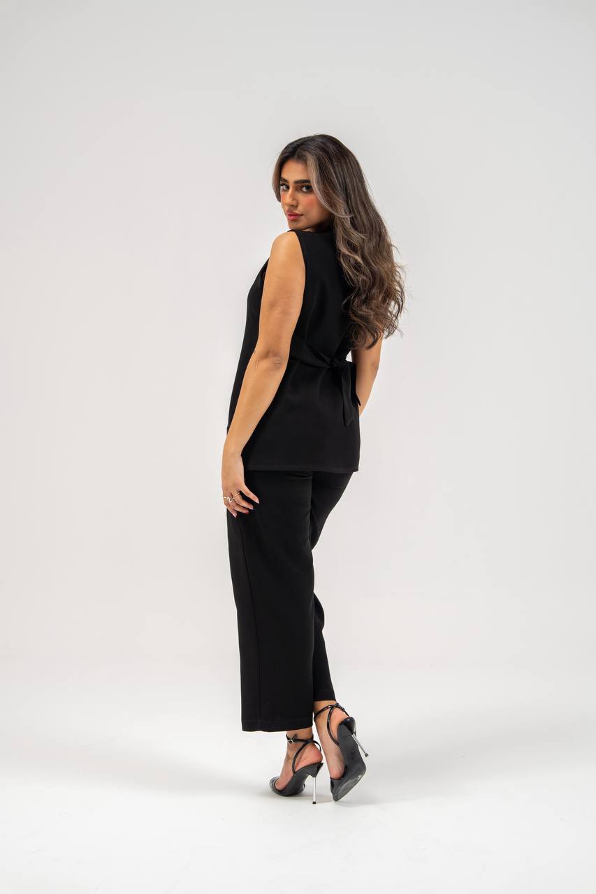 Blouse and pants set, black crepe. C:231 black
