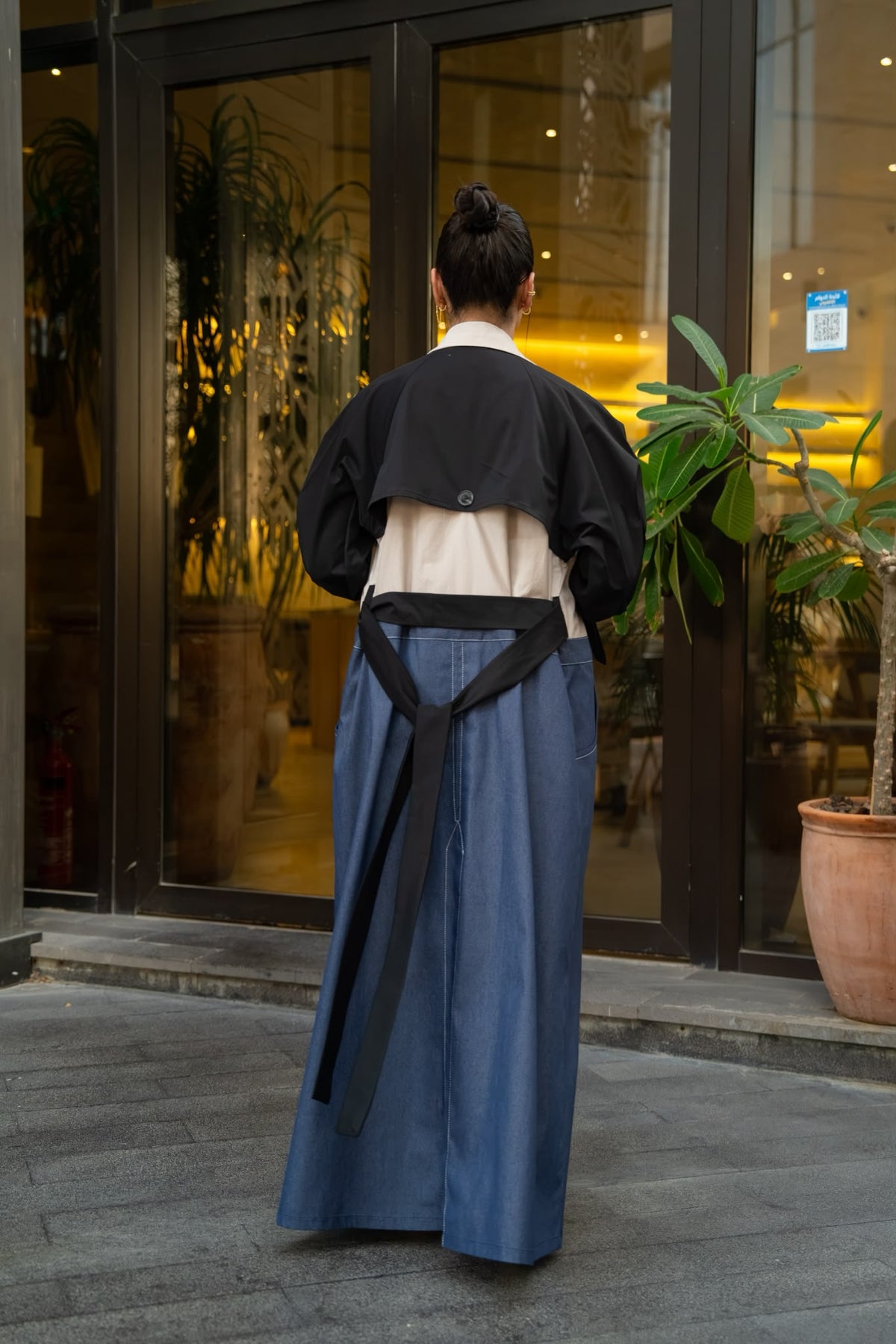 Trench coat with jeans.C:6830