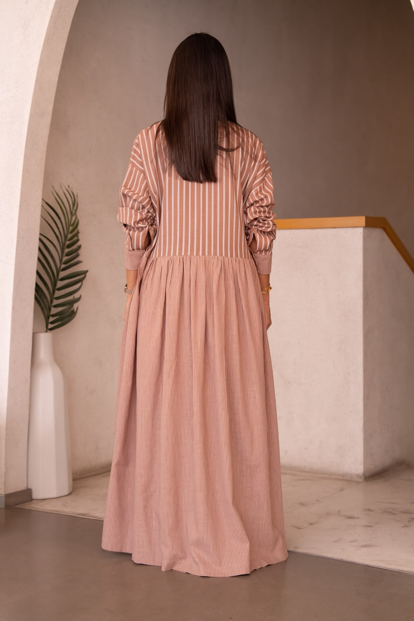 Linen abaya in flesh color.C:6821