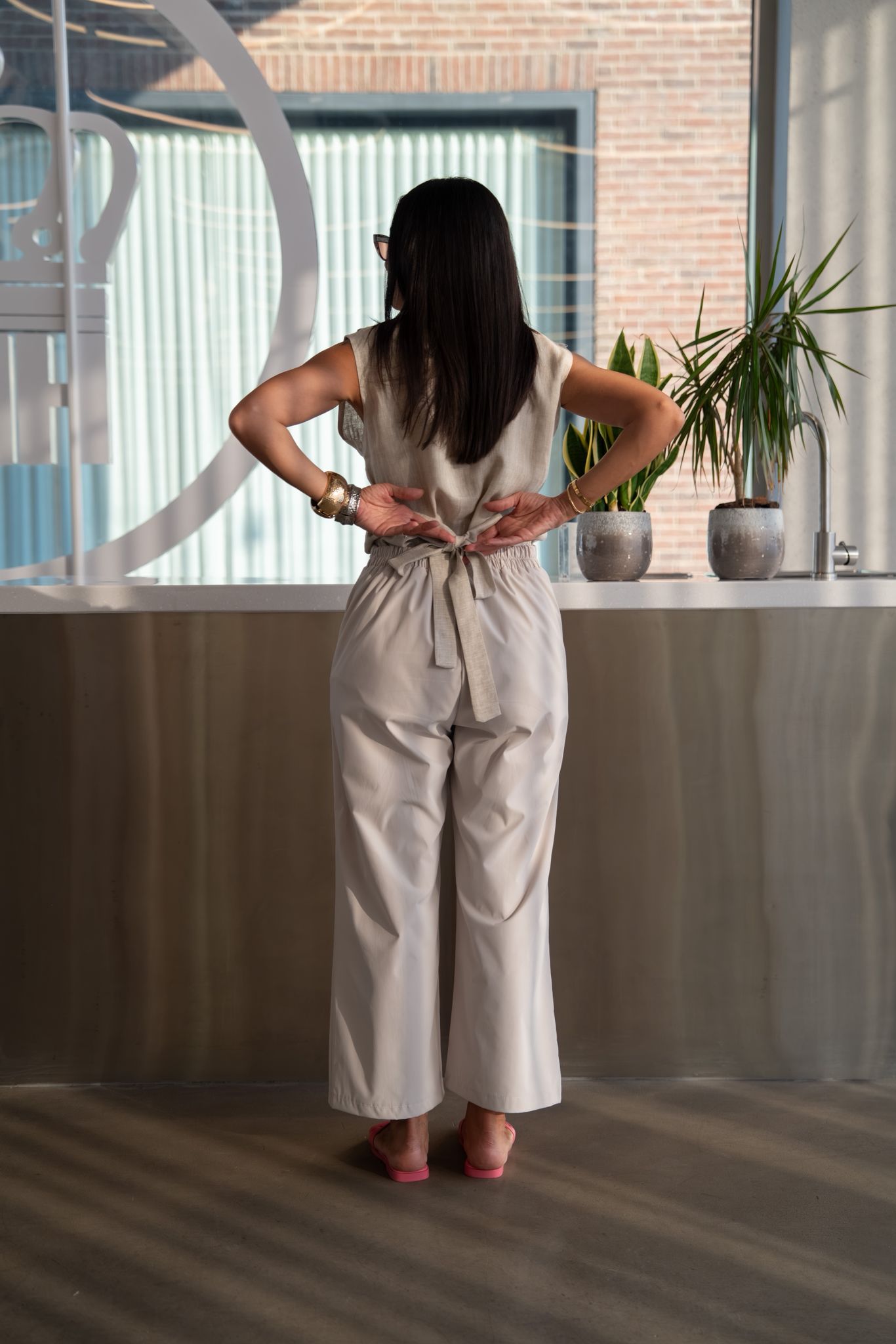 blouse and pants set. C:250