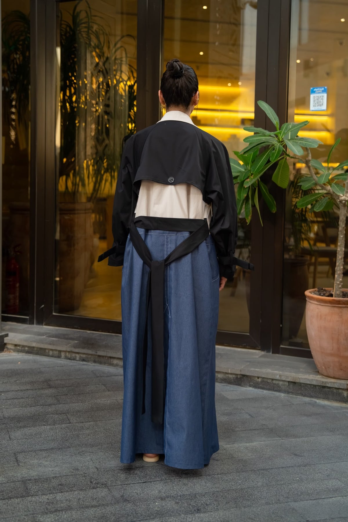 Trench coat with jeans.C:6830