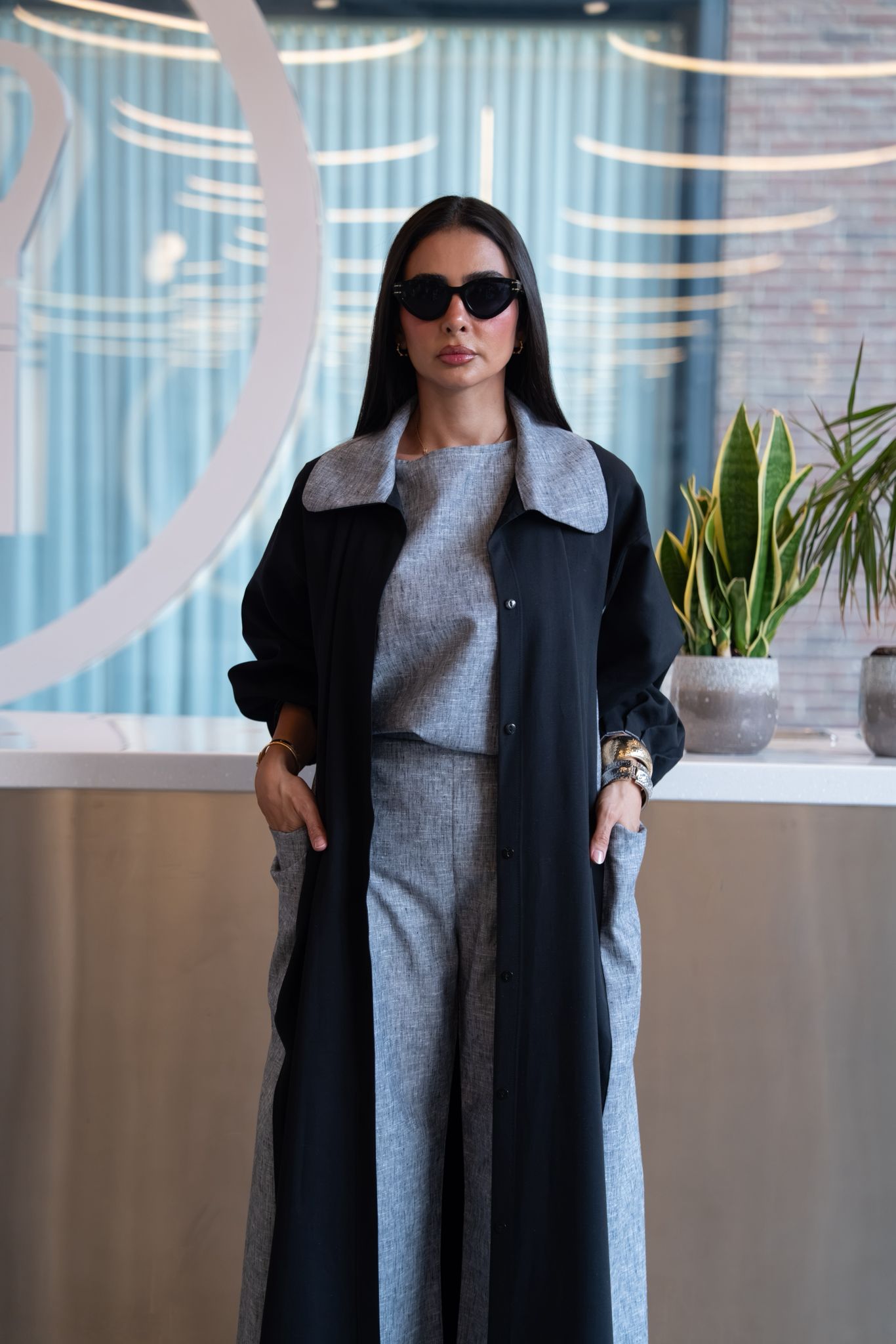Linen abaya in black.C:6826