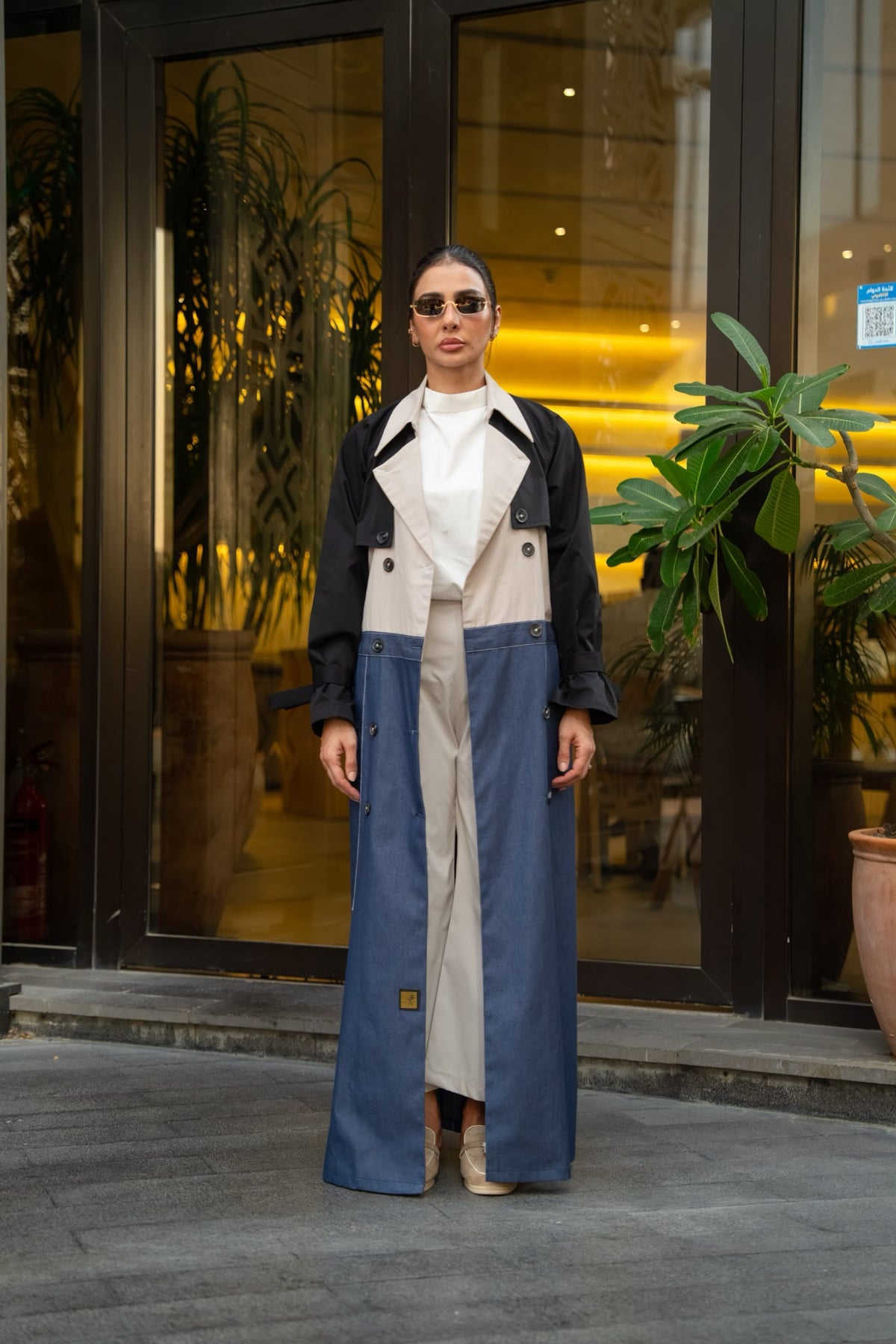 Trench coat with jeans.C:6830