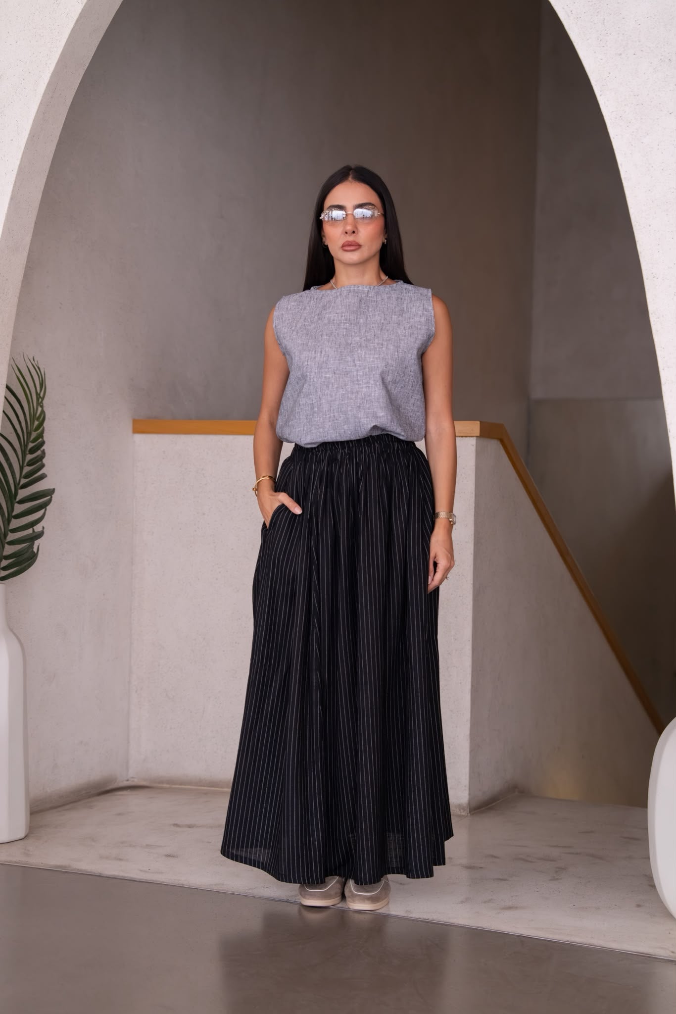 A blouse and skirt set.C:251