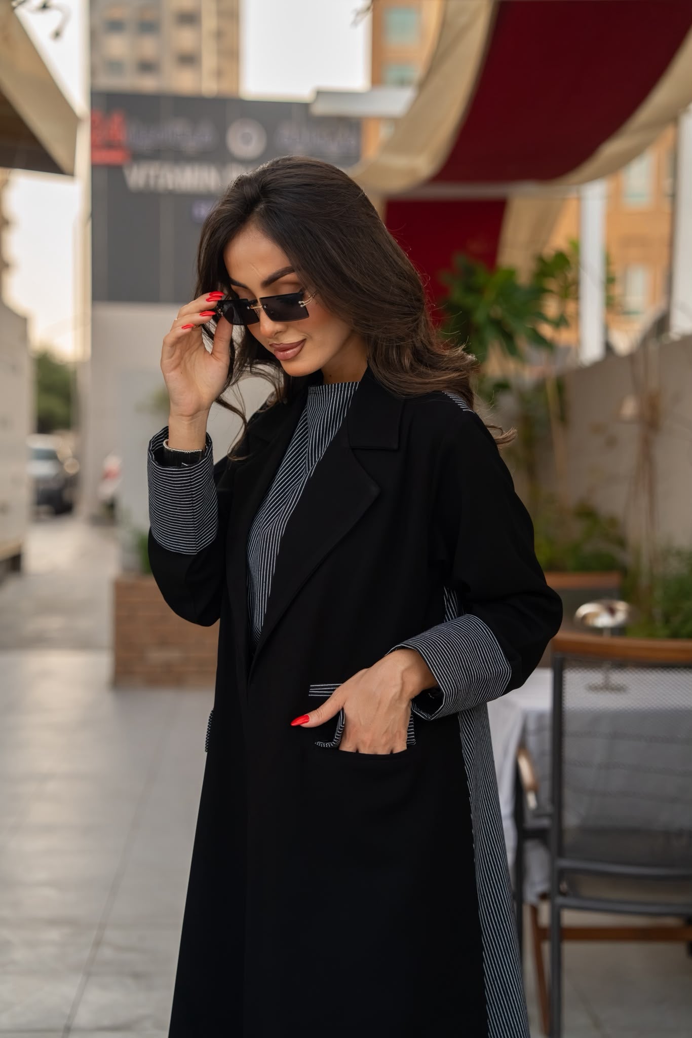 Crepe blazer abaya with striped linen.C:6643