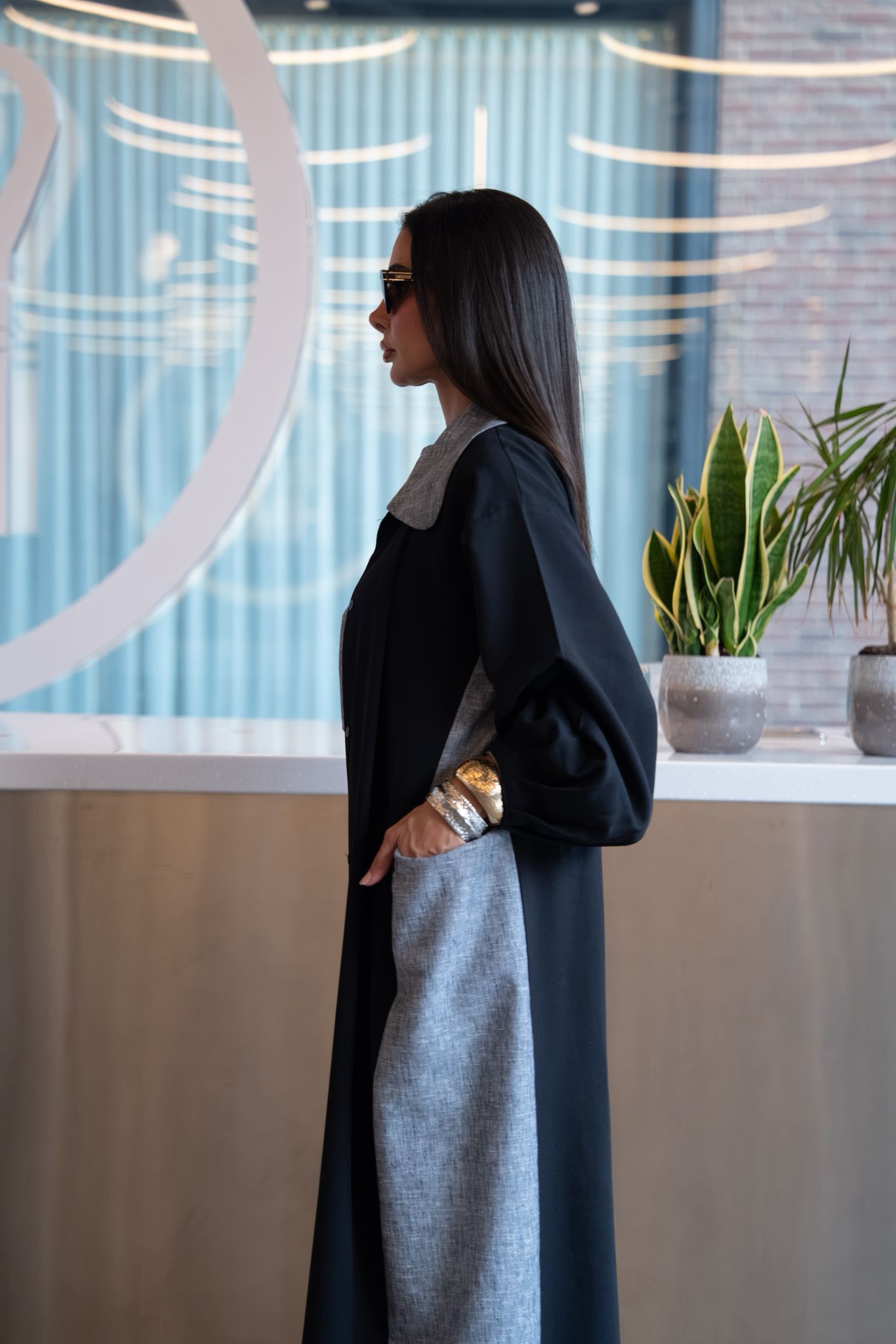 Linen abaya in black.C:6826