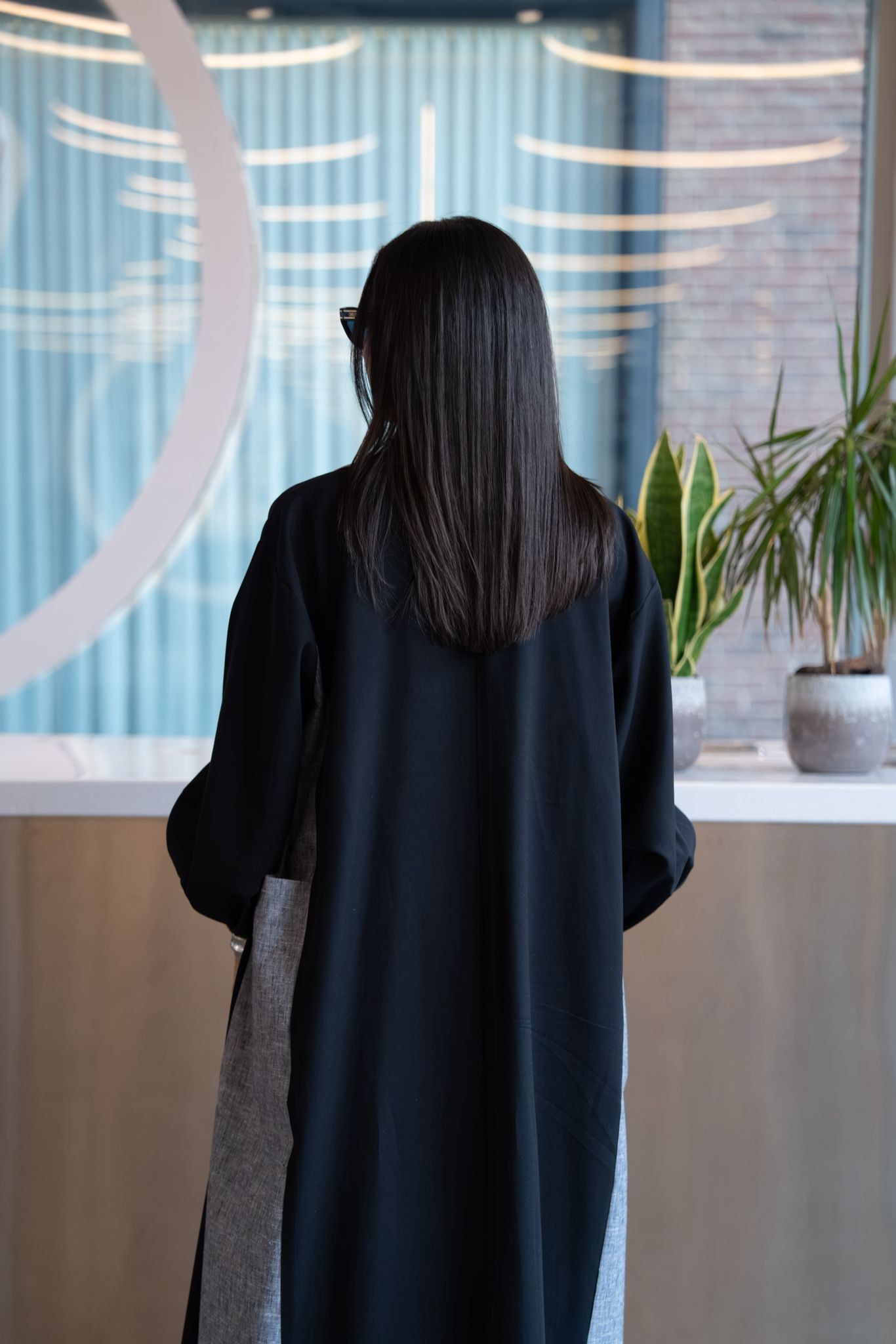 Linen abaya in black.C:6826