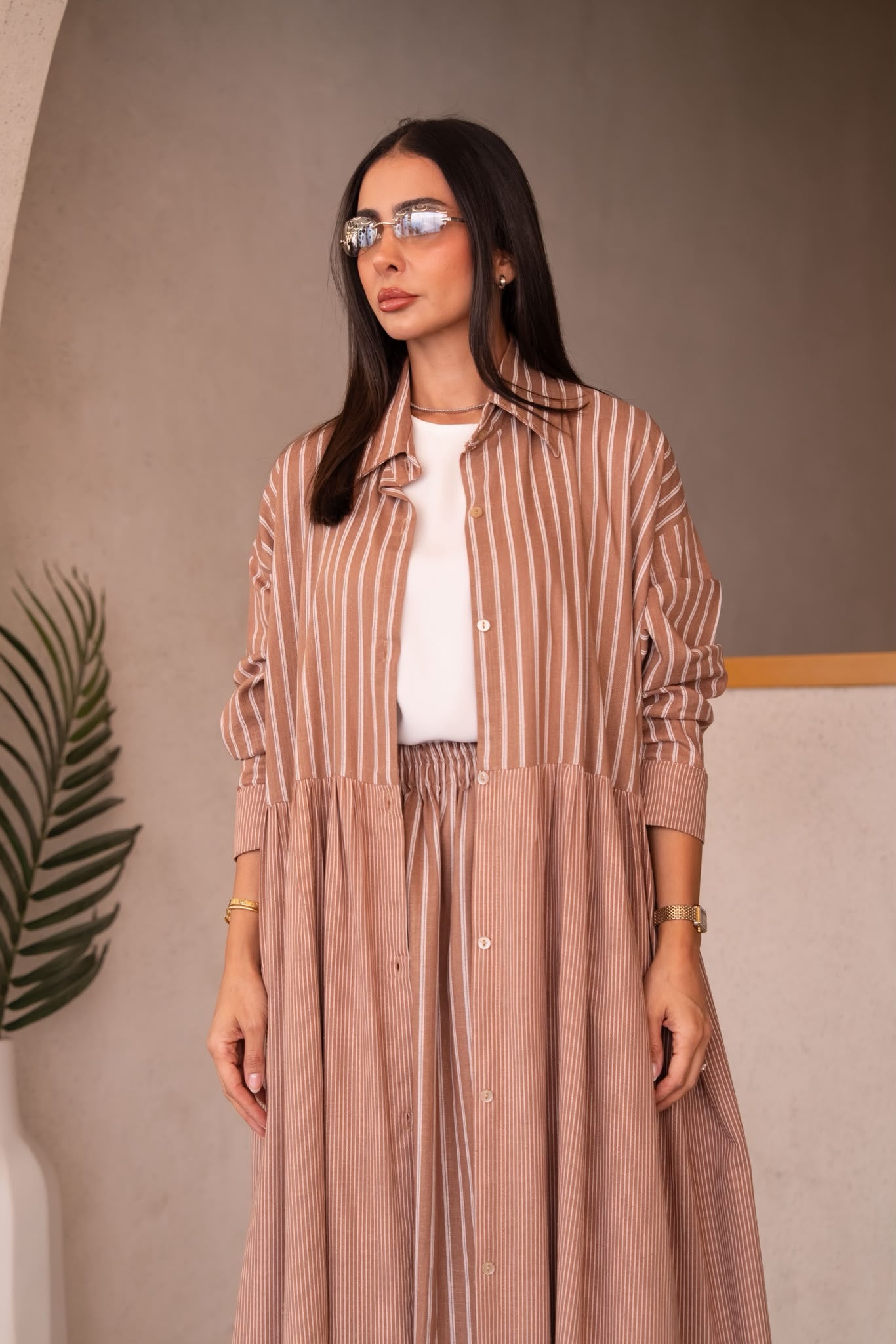 Linen abaya in flesh color.C:6821