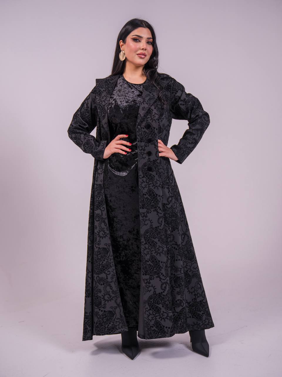 Blazer abaya in printed crepe fabric, in black.C:6732