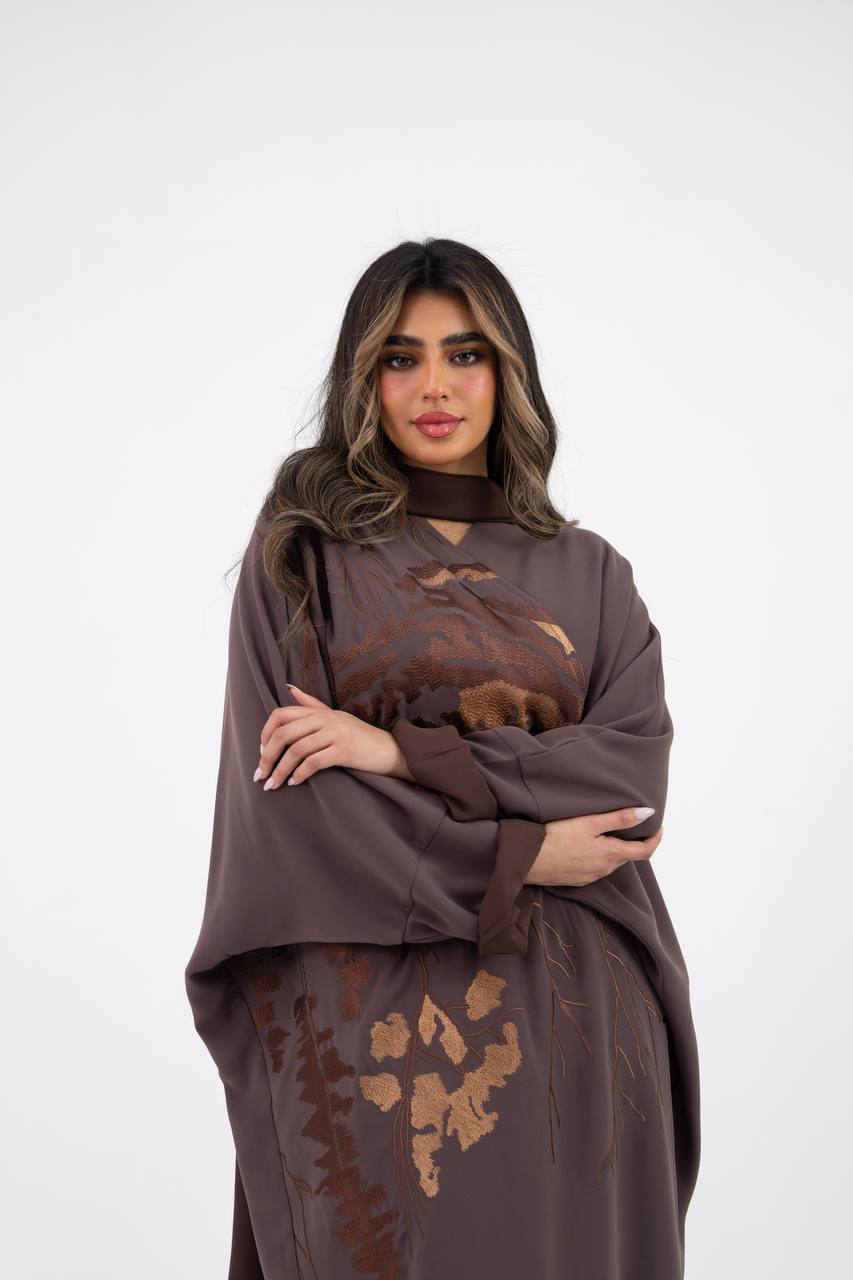 عباية بشت كريب باللون الكوفي مع تطريز, C:6769