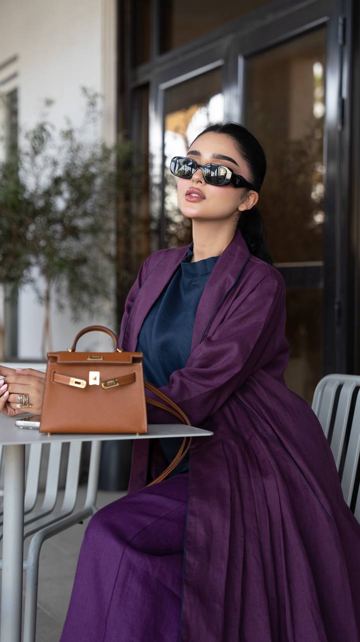 Linen abaya in purple.C:6633