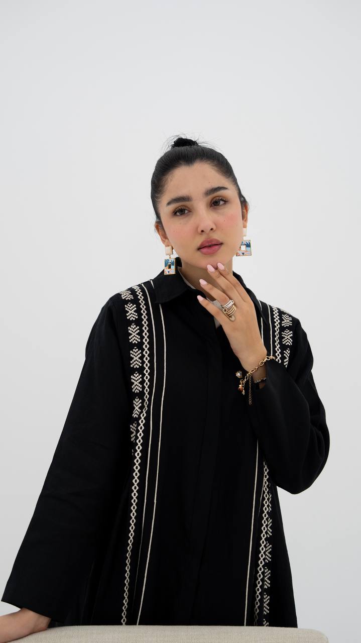 Linen abaya in black with embroidery. C:6683