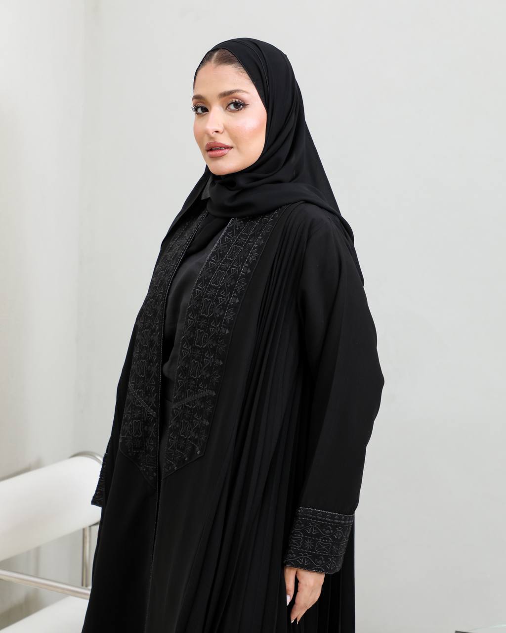 Black abaya, made of luxurious crepe fabric with embroidery C:6659