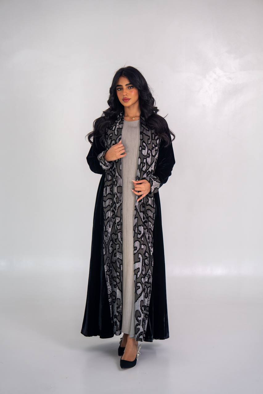 Black velvet abaya. C:6713