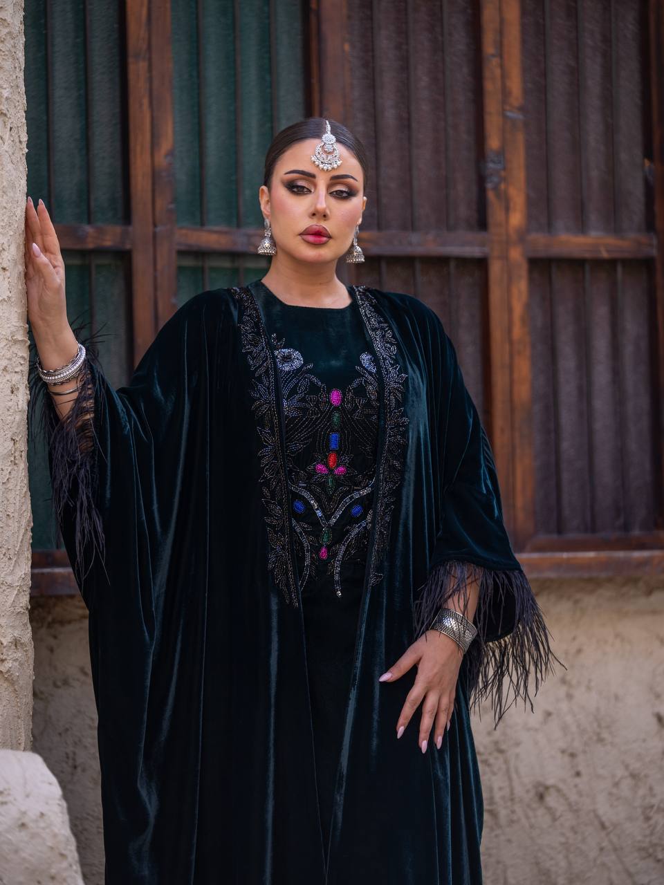 A set of bisht and dress, velvet in olive green with hand embroidery..C:6716