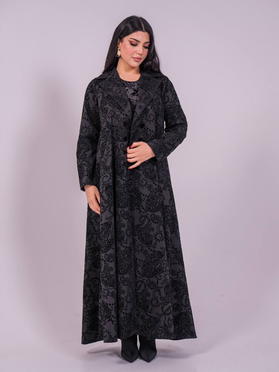 Blazer abaya in printed crepe fabric, in black.C:6732