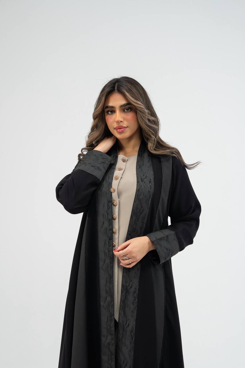 عباية بخام كريب مع الجاكار باللون الاسود . C: 6774 black crepe