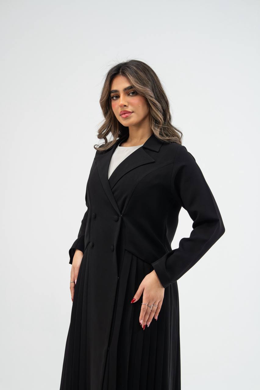 عباية بخام كريب باللون الاسود. C: 6776