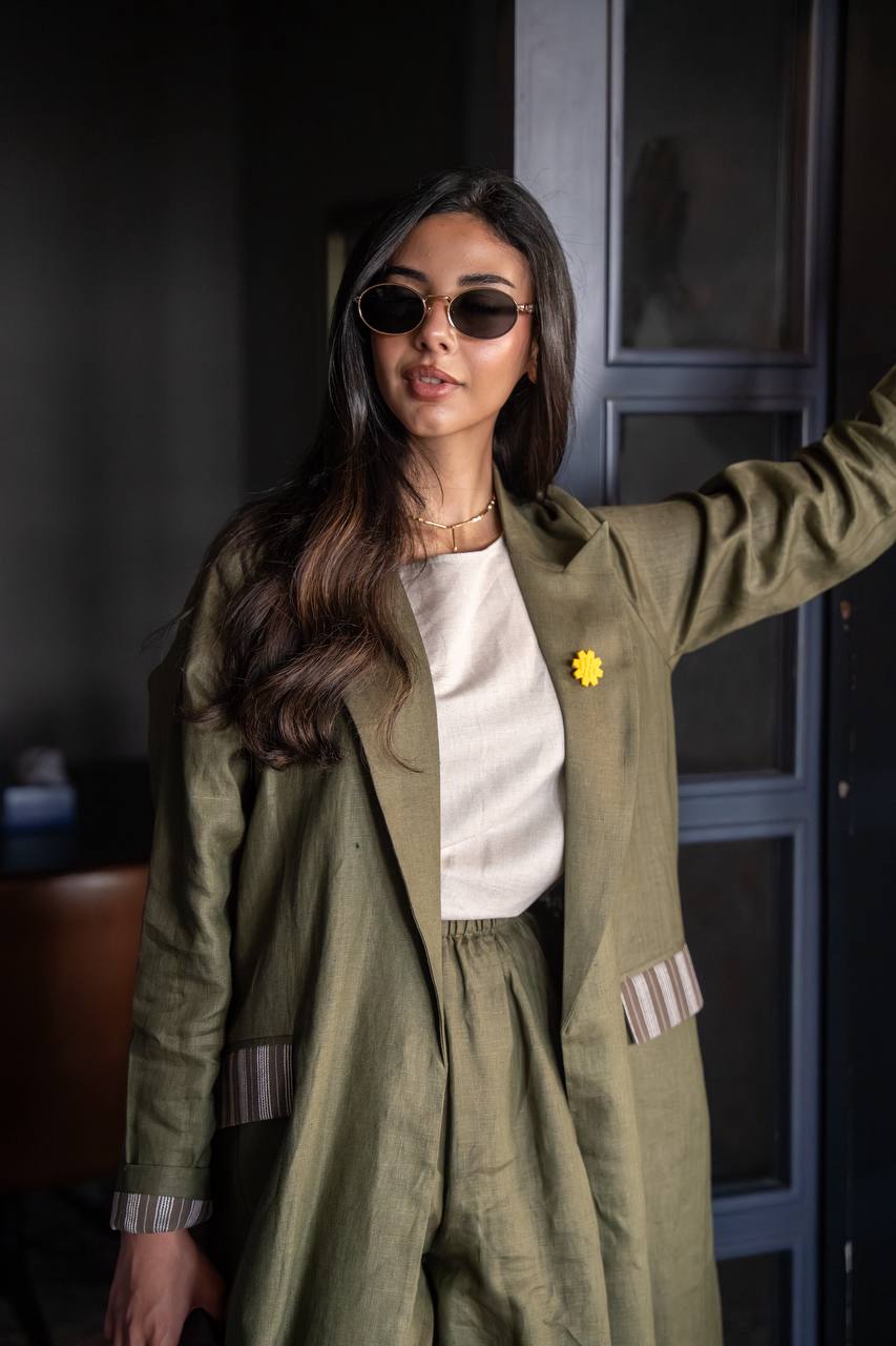 عباية بخام اللينن باللون الاخضر .C: 6777