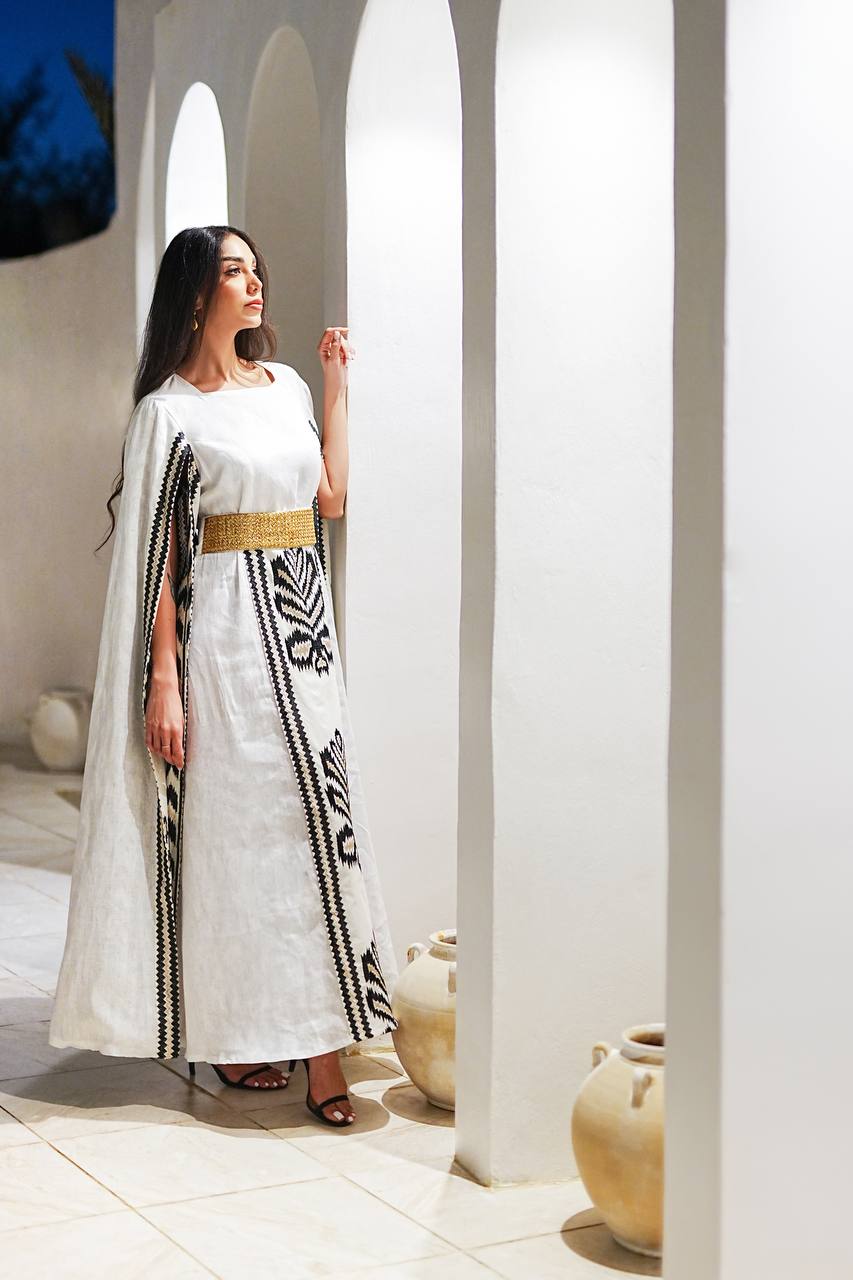 Daraa in plain linen fabric with embroidered linen, in white color C:6607 White