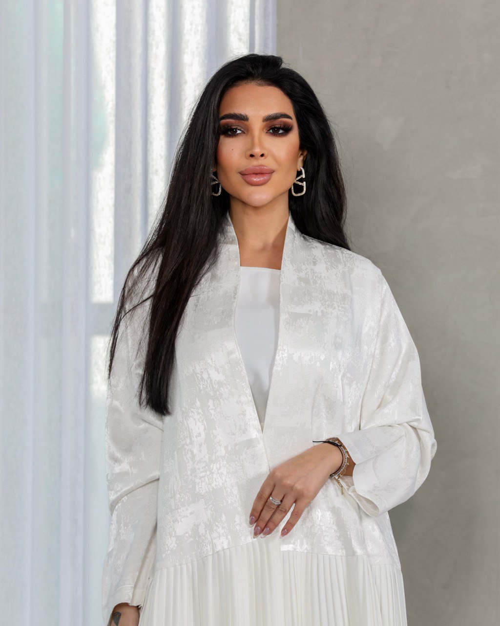 ABAYA CREPE WITH PLEATED C:6419WITHE