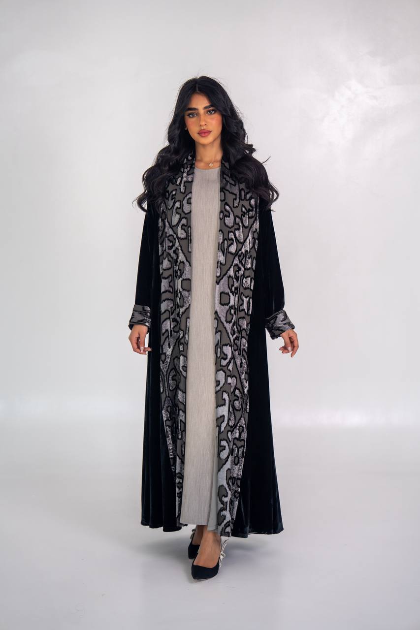 Black velvet abaya. C:6713