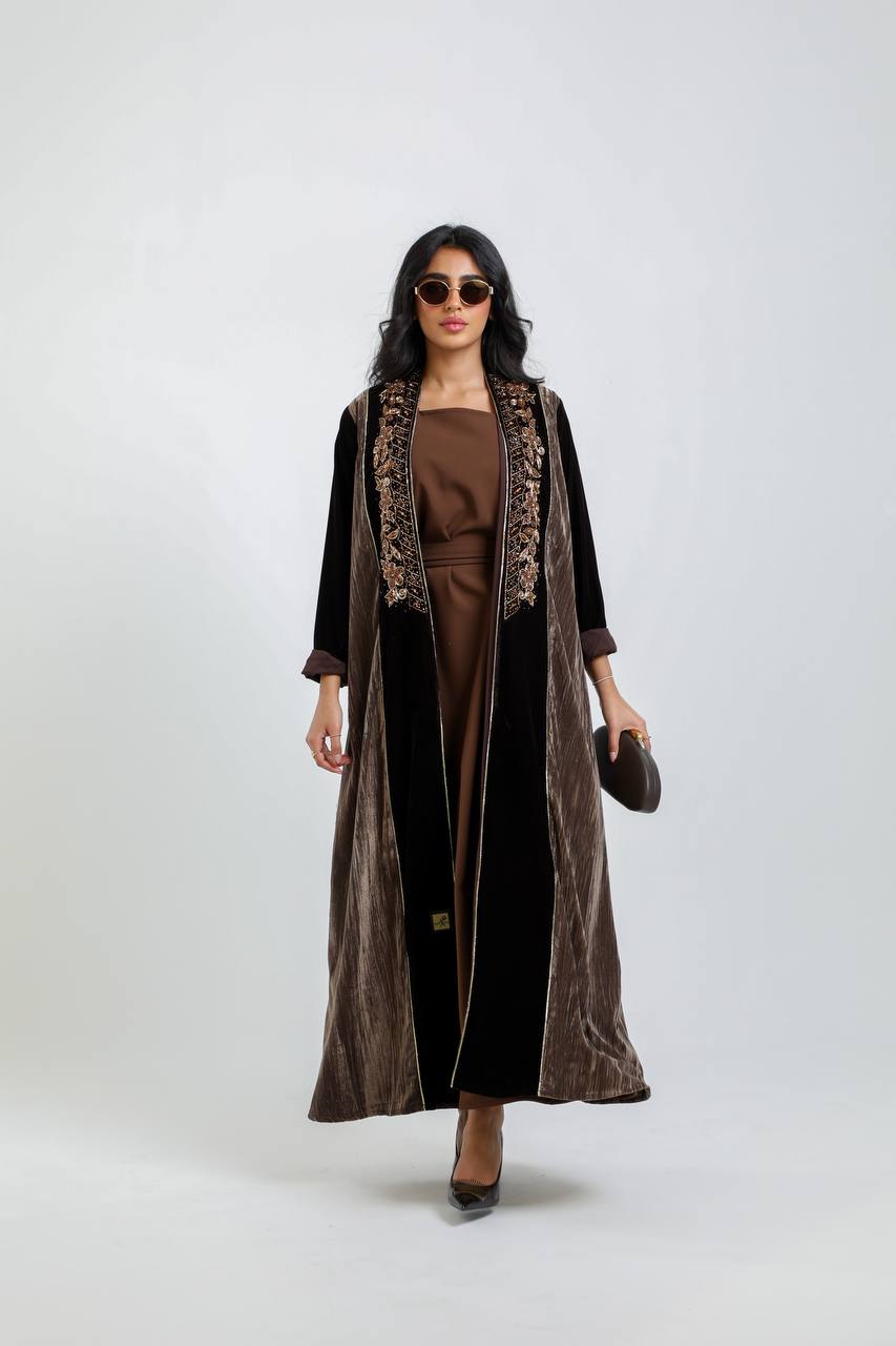 Velvet and crushed velvet abaya with hand embroidery. C:6722