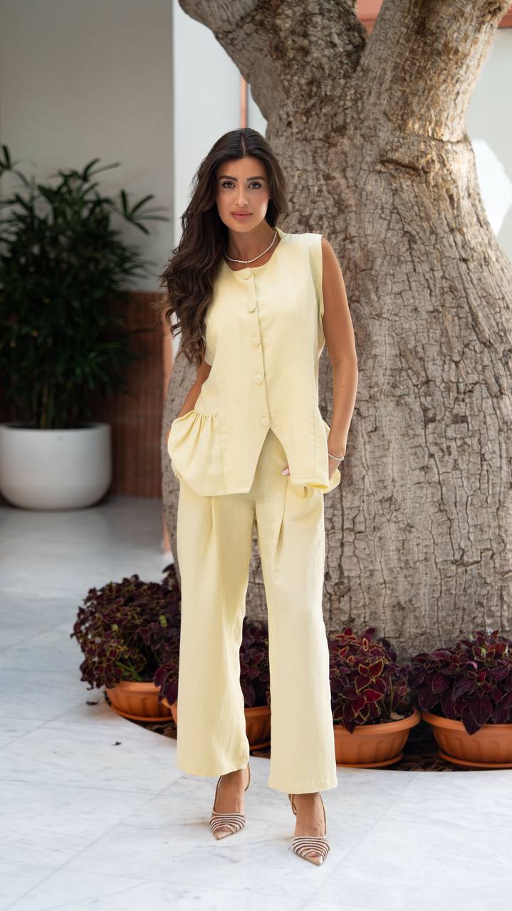 Vest and trousers set, linen in yellow.C:241