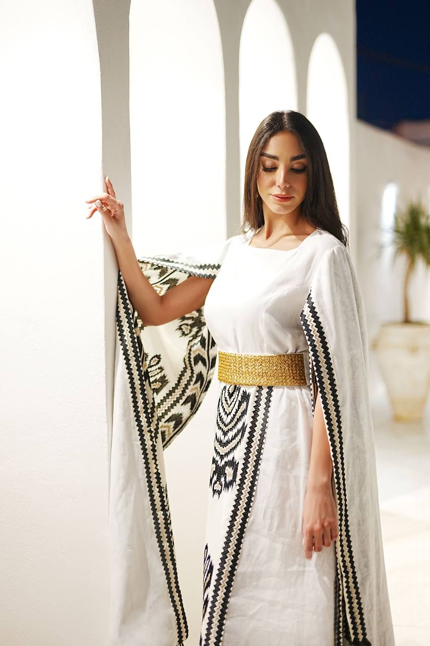 Daraa in plain linen fabric with embroidered linen, in white color C:6607 White