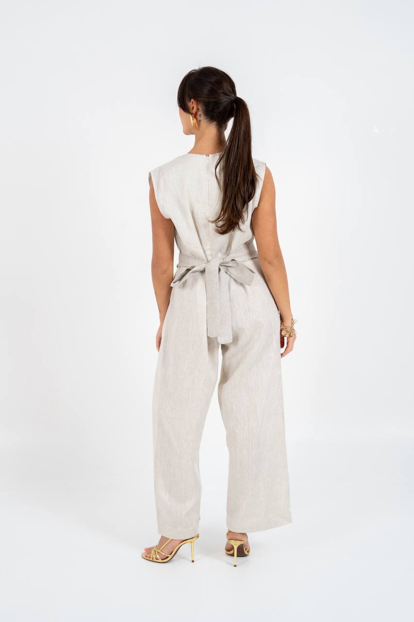 Light beige linen jumpsuit. C:102