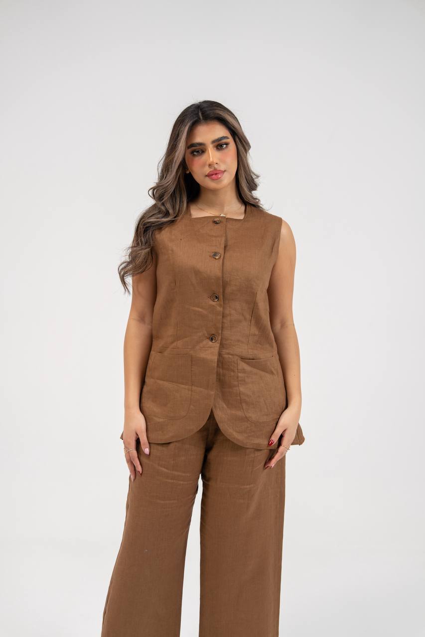 Vest and trousers set, camel linen. C:230