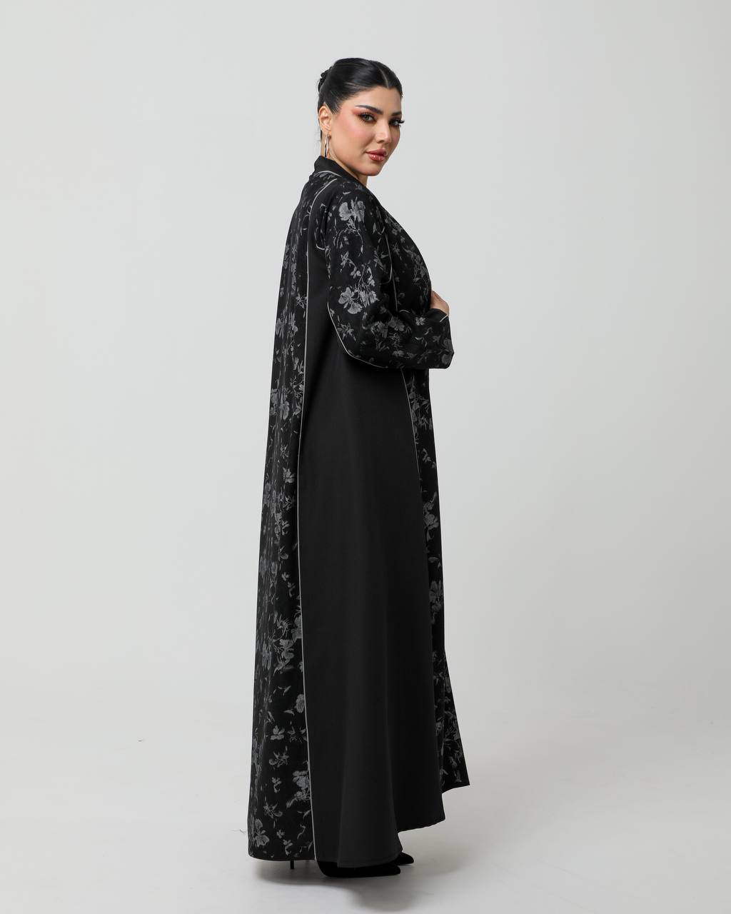 Black crepe fabric abaya. C:6730