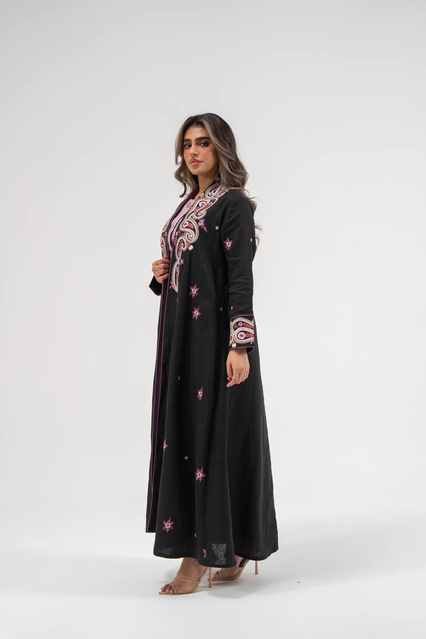 Linen abaya in black with embroidery. C:6772 Black