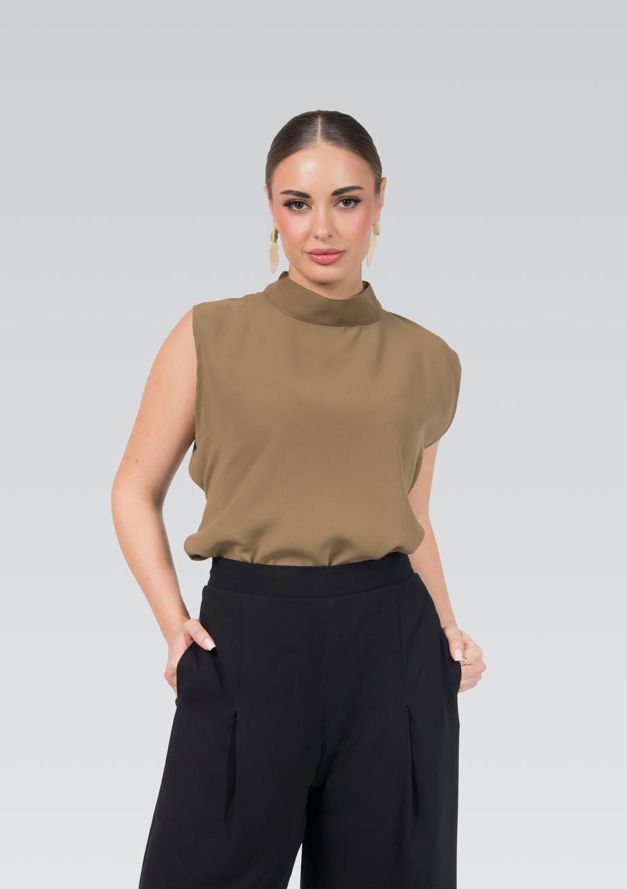 Blouse and trousers set.C:260