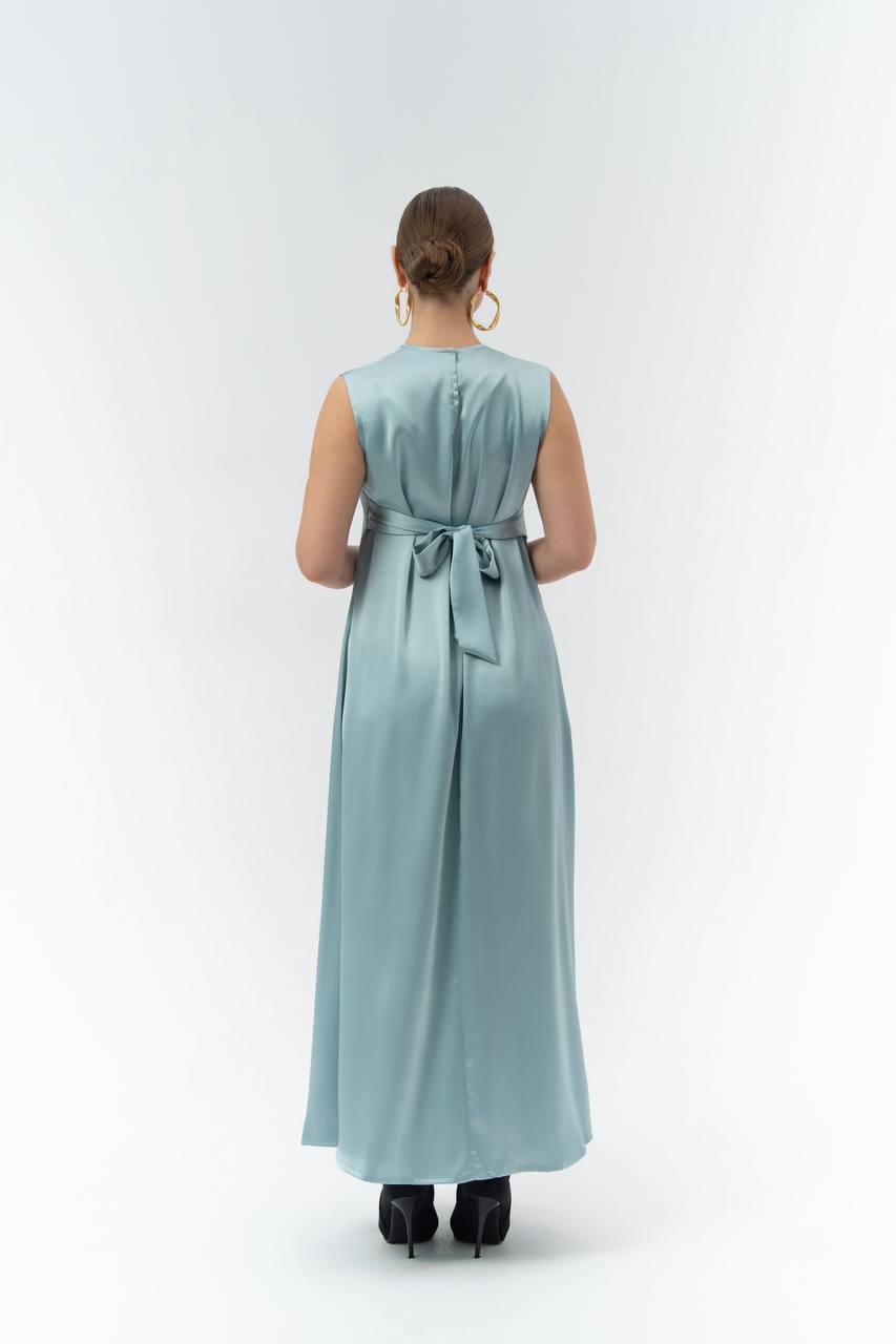Sky blue crepe dress.C:257 Sky blue
