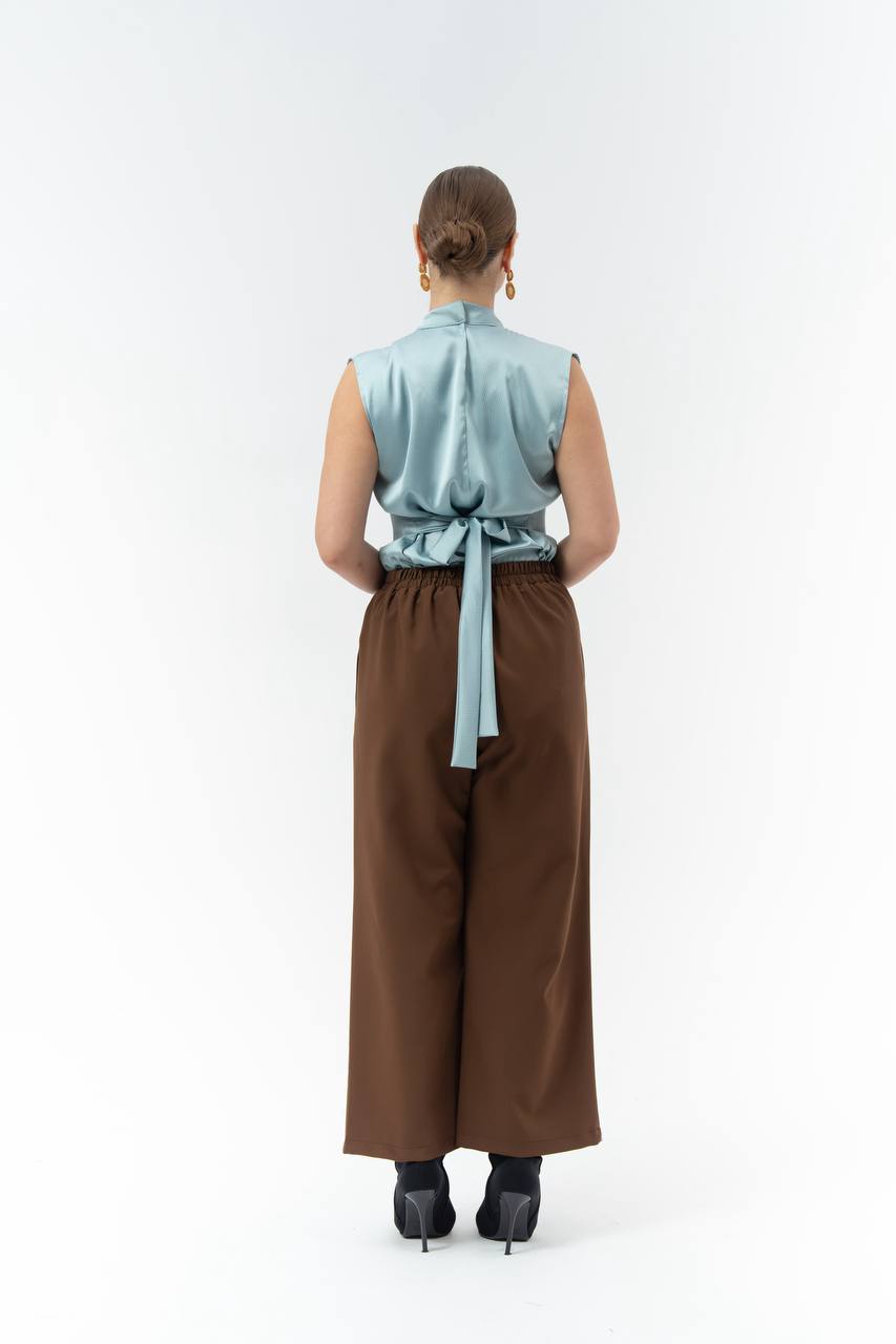 Crepe blouse and trousers set.C:262