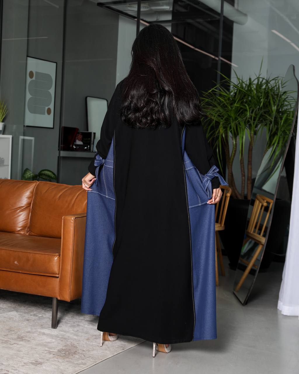 عبايه بليزر قماش كريب مع جينز الكود : 6353