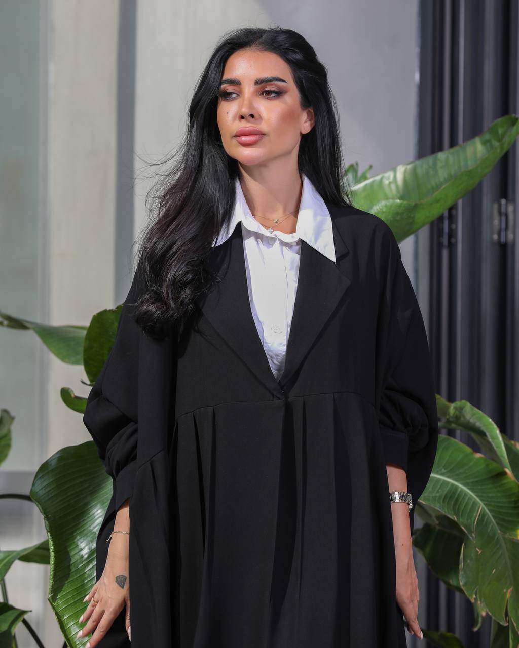 Crepe fabric abaya With a wide cut Free size Crushes from the bottom (Free size )