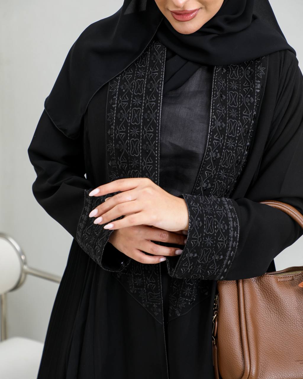 Black abaya, made of luxurious crepe fabric with embroidery C:6659