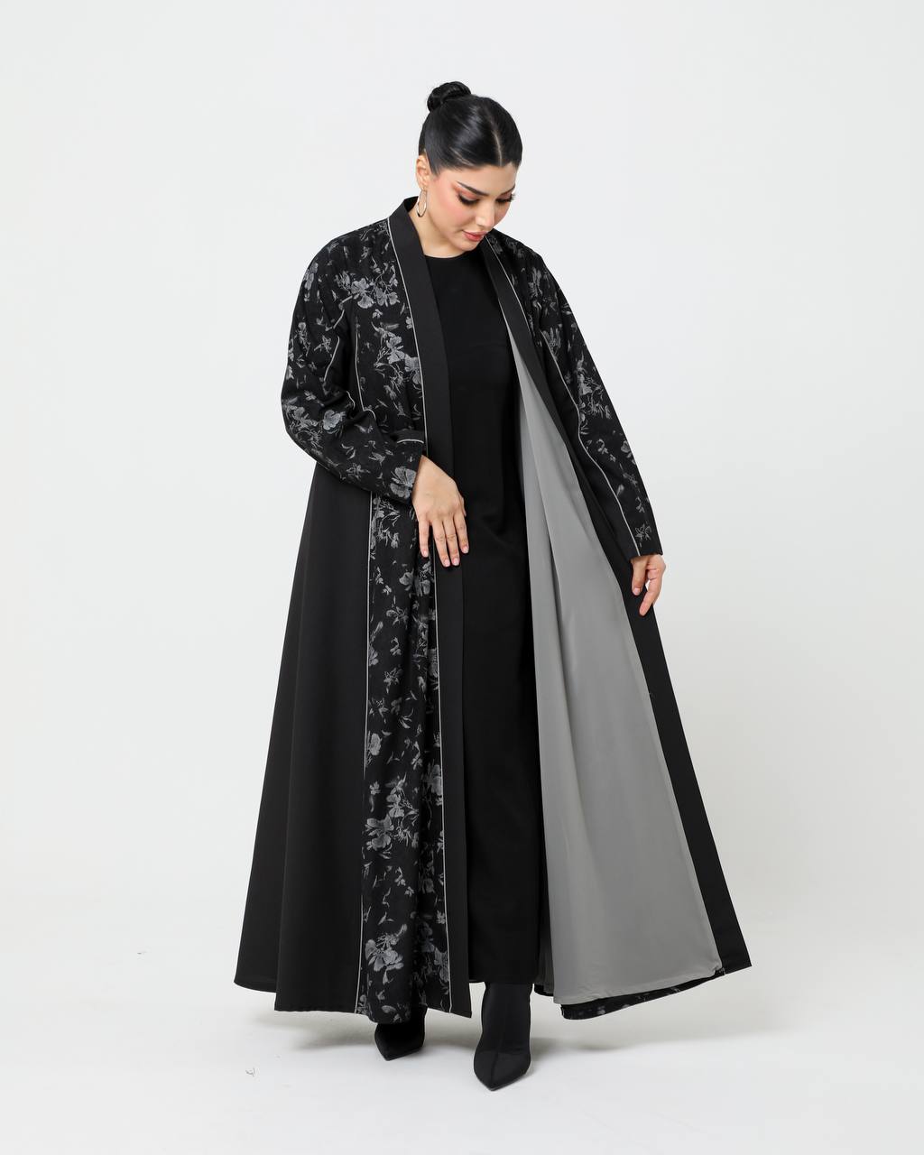 Black crepe fabric abaya. C:6730
