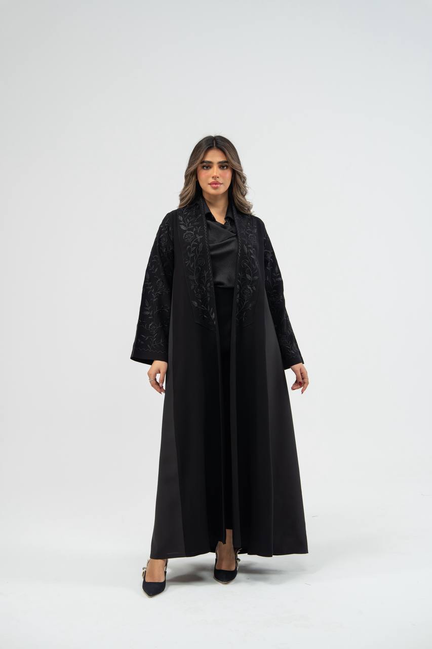 Black crepe abaya with embroidery . C:6710 black crepe