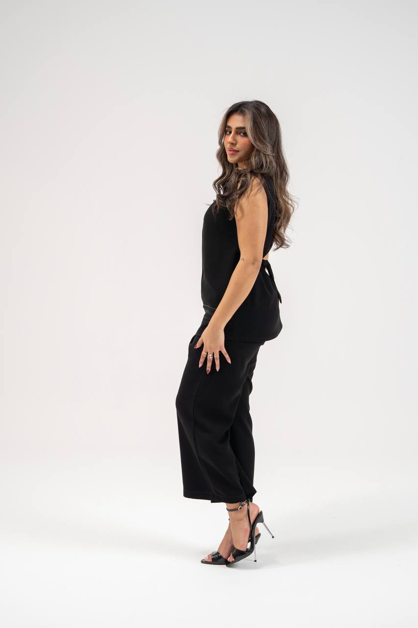 Blouse and pants set, black crepe. C:231 black